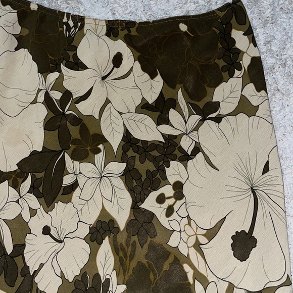 Midi floral green/brown skirt - Picture 2 of 3